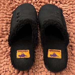 Rocket Dog Cozy Black Slippers
